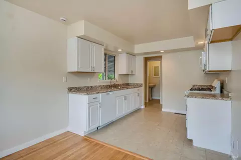 79 Clark Ave, Cloverdale, CA 95425 photo 7