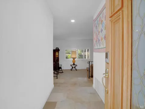 2220 Olympic Dr, Martinez, CA 94553 photo 5