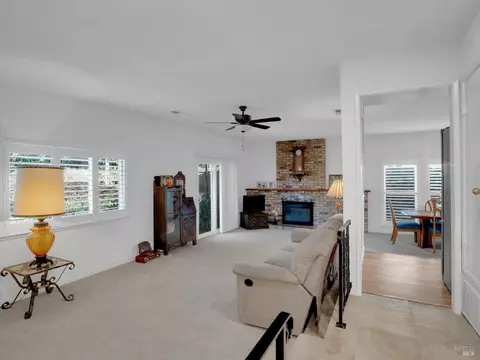 2220 Olympic Dr, Martinez, CA 94553 photo 8