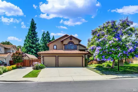 538 Crownpoint Cir, Vacaville, CA 95687
