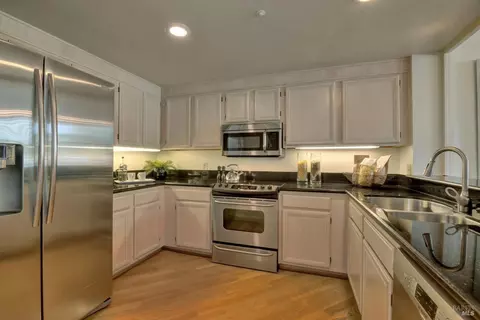 550 Ortega Ave #A401, Mountain View, CA 94040 photo 7