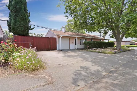 407 Greenwood St, Vallejo, CA 94591 photo 2