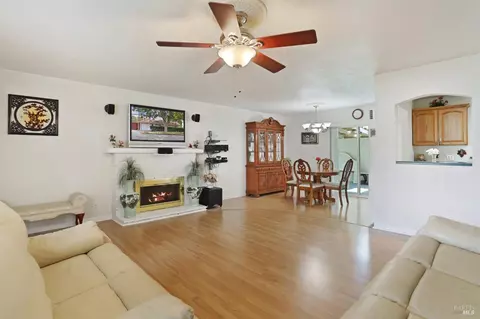 407 Greenwood St, Vallejo, CA 94591 photo 8