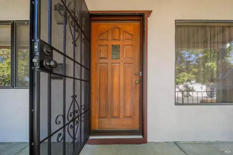 712 Elmwood Ave, Vallejo, CA 94591 photo 2
