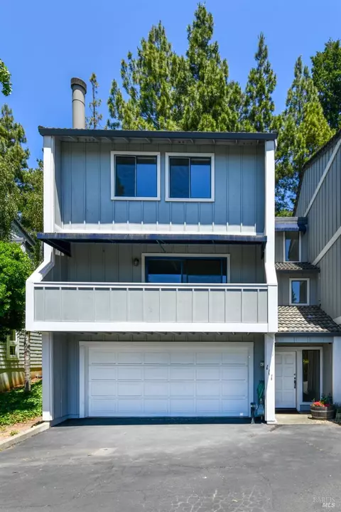 111 Alice St, Santa Rosa, CA 95409