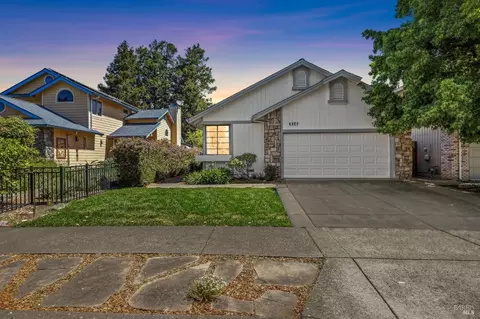 814 Stillson Dr, Petaluma, CA 94954