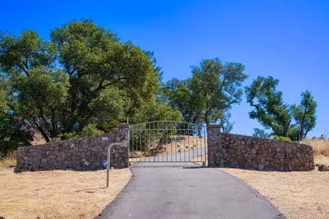 5000 Upper Ridge Rd, Santa Rosa, CA 95404