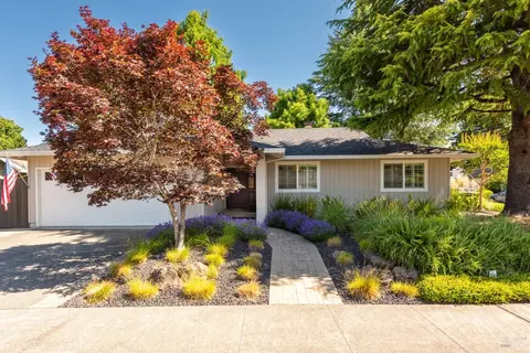 6577 Stone Bridge Rd, Santa Rosa, CA 95409
