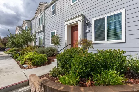 2046 Eva St, Napa, CA 94559 photo 2