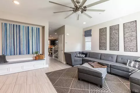 2046 Eva St, Napa, CA 94559 photo 3