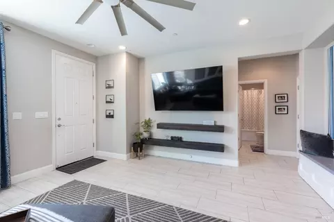 2046 Eva St, Napa, CA 94559 photo 5