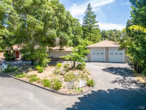 1321 El Dorado Rd, Ukiah, CA 95482