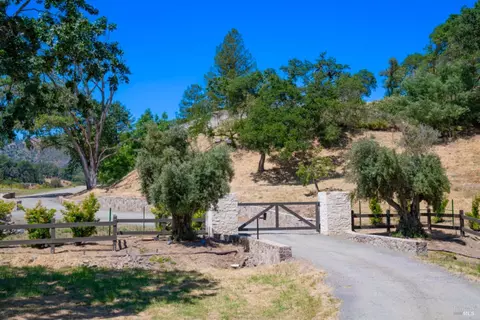 2641 Riebli Rd, Santa Rosa, CA 95404