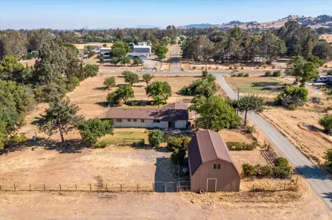 7310 Pine Haven Ln, Vacaville, CA 95688 photo 41
