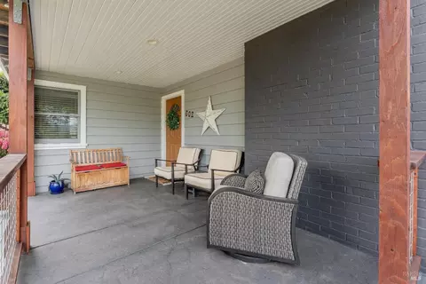 602 W Mill St, Ukiah, CA 95482 photo 5