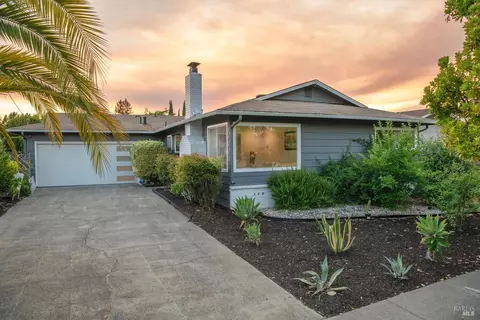 757 Heather Ln, Sonoma, CA 95476