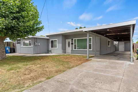 216 Arlington Dr, Ukiah, CA 95482