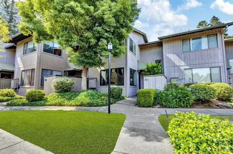 353 Freeway Dr, Napa, CA 94558