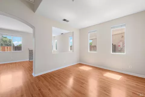 745 Marsh Pl, Fairfield, CA 94533 photo 6