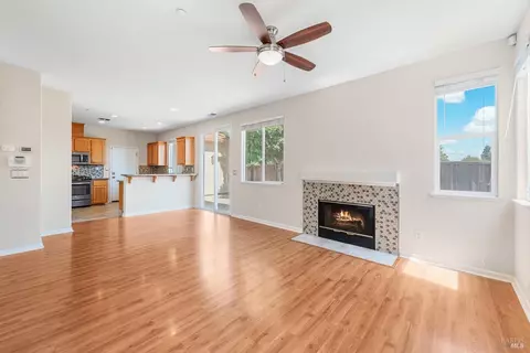 745 Marsh Pl, Fairfield, CA 94533 photo 11