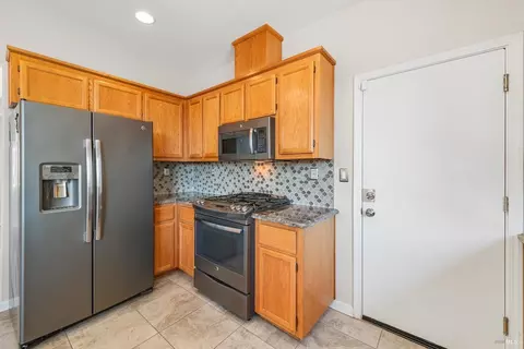 745 Marsh Pl, Fairfield, CA 94533 photo 18