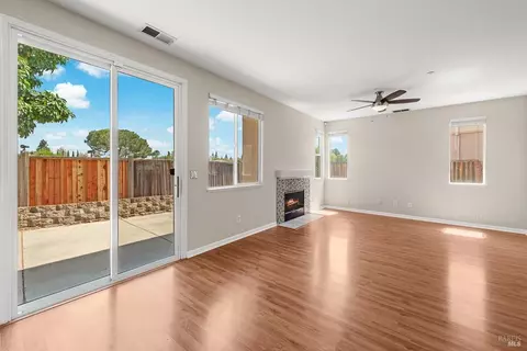 745 Marsh Pl, Fairfield, CA 94533 photo 15