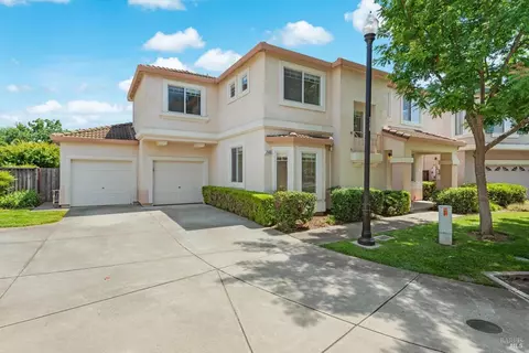745 Marsh Pl, Fairfield, CA 94533 photo 2