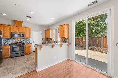 745 Marsh Pl, Fairfield, CA 94533 photo 14