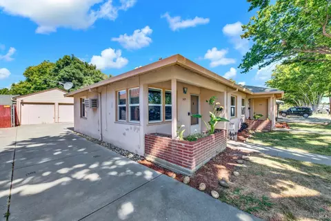 1419-1421 Clay St, Fairfield, CA 94533 photo 4