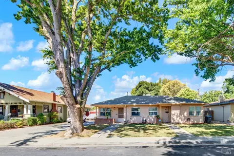 1419-1421 Clay St, Fairfield, CA 94533 photo 2