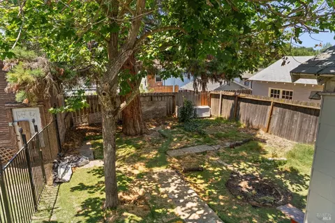 915 Veale Ave, Martinez, CA 94553 photo 25