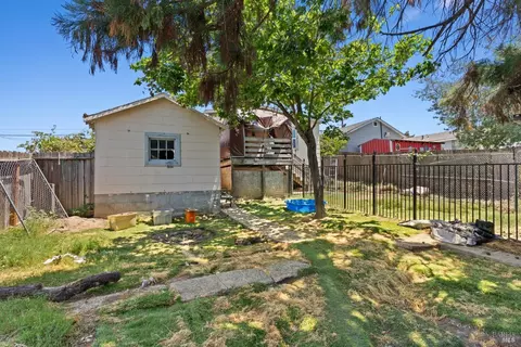 915 Veale Ave, Martinez, CA 94553 photo 29