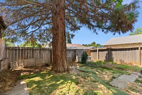 915 Veale Ave, Martinez, CA 94553 photo 28