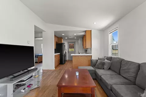 915 Veale Ave, Martinez, CA 94553 photo 11