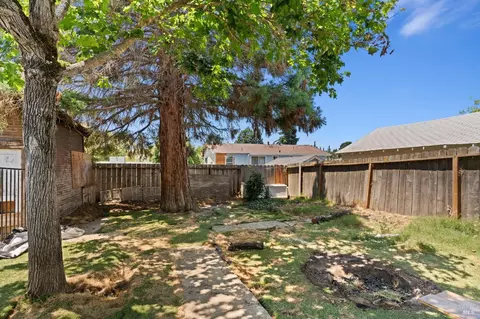 915 Veale Ave, Martinez, CA 94553 photo 27