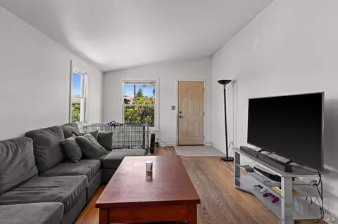 915 Veale Ave, Martinez, CA 94553 photo 8