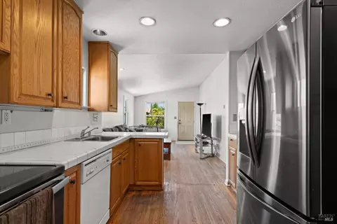 915 Veale Ave, Martinez, CA 94553 photo 17