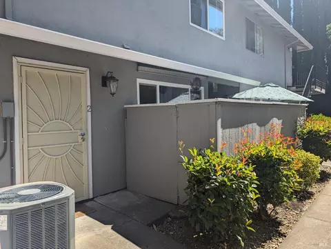 134 Del Rio Ct #2, Vacaville, CA 95687