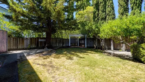 978 Coventry Ln, Fairfield, CA 94533 photo 32