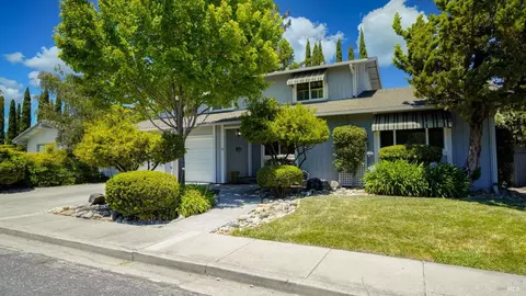 978 Coventry Ln, Fairfield, CA 94533