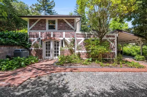 1915 Manzanita Ave, Santa Rosa, CA 95404