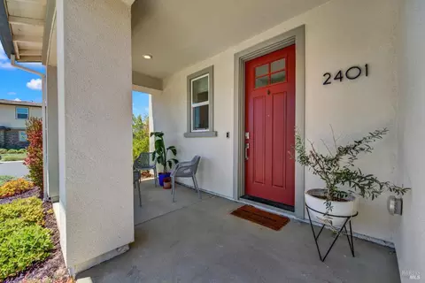 2401 Steele Ct, Fairfield, CA 94533 photo 2