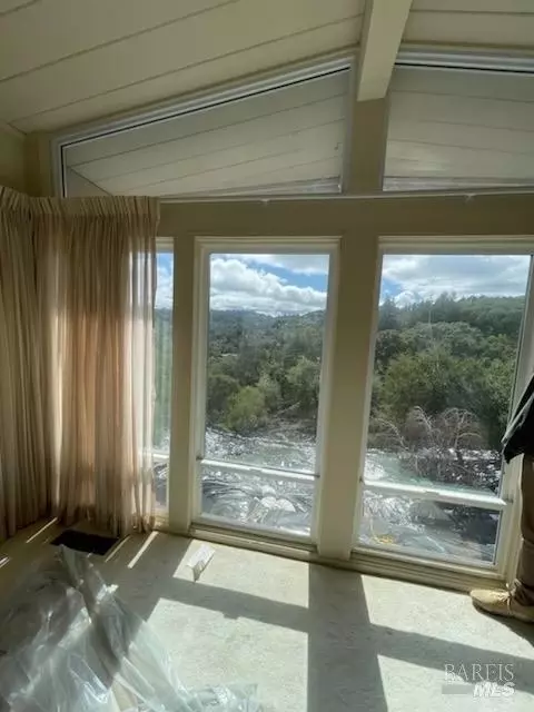 21 Chapel Dr, Lafayette, CA 94549