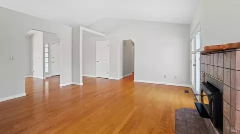 906 W Starburst Ct, Windsor, CA 95492 photo 10