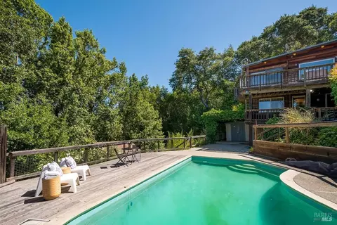 153 Hillside Dr, Fairfax, CA 94930