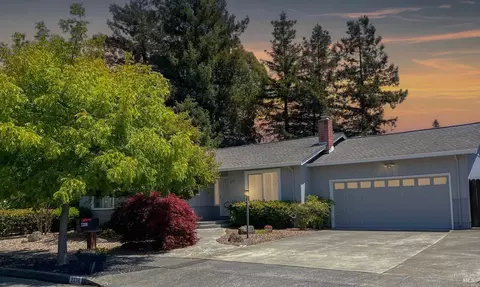 2336 Marsh Ct, Santa Rosa, CA 95403