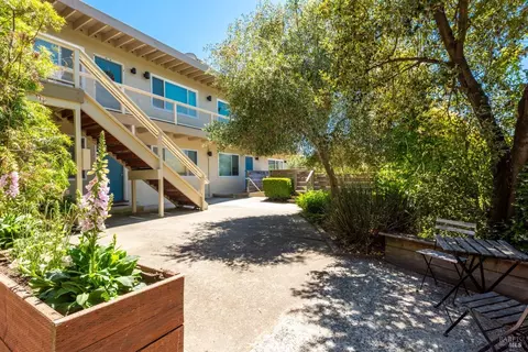 55 Roque Moraes Ct, Mill Valley, CA 94941