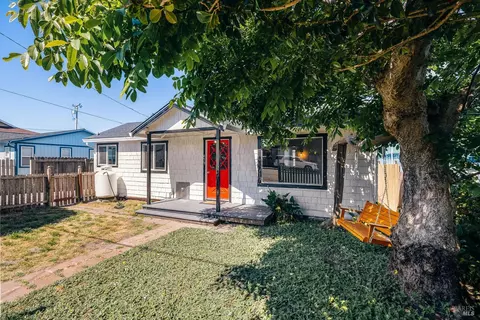 459 S Mcpherson St, Fort Bragg, CA 95437