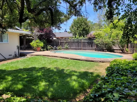 818 4th St E, Sonoma, CA 95476 photo 28