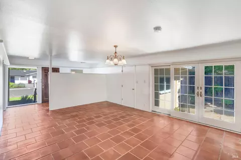 818 4th St E, Sonoma, CA 95476 photo 7